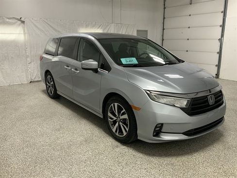 Used 2023 Honda Odyssey Touring image 4