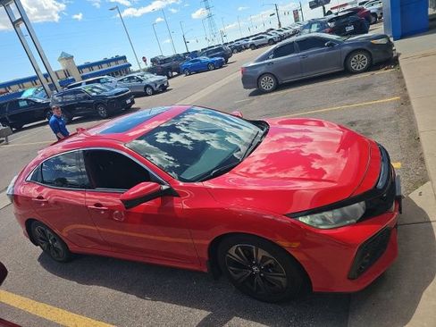 Used 2019 Honda Civic EX image 2