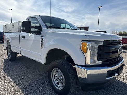 Used 2017 Ford F350 XL image 1