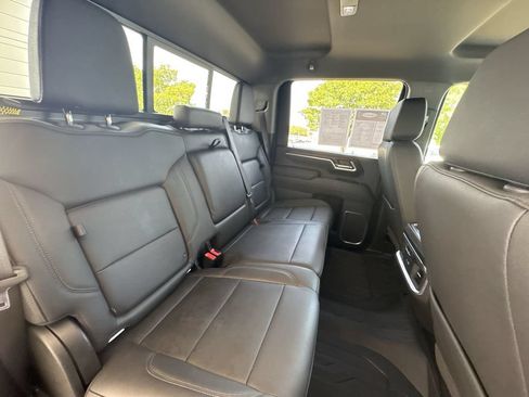 Certified 2025 GMC Sierra 2500 SLT w/ SLT Premium Package AWD/4WD image 27