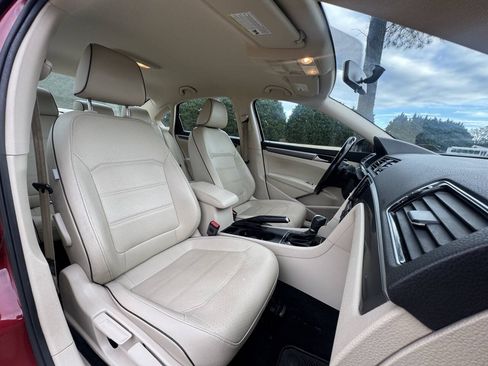 Used 2017 Volkswagen Passat 1.8T R-Line FWD image 14