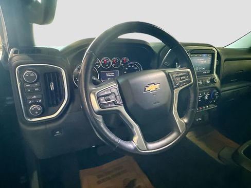 Used 2021 Chevrolet Silverado 1500 LT image 12