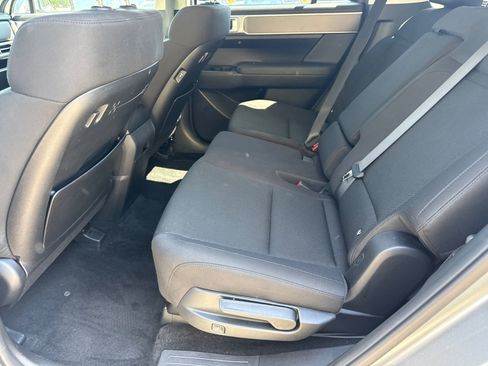 Used 2025 Hyundai Santa Fe SE FWD image 21