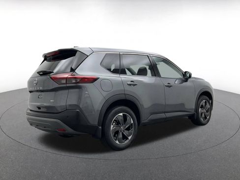 Used 2025 Nissan Rogue SV AWD/4WD image 9