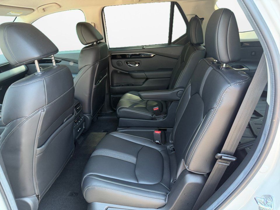 Certified 2023 Honda Pilot EX-L image 16