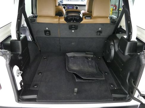 Used 2021 Jeep Wrangler Unlimited Rubicon AWD/4WD image 28