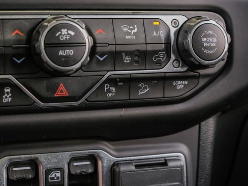 Used 2021 Jeep Wrangler Unlimited Sport AWD/4WD image 33