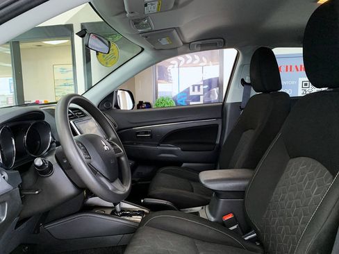 Used 2020 Mitsubishi Outlander Sport ES FWD image 10