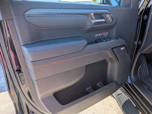 Certified 2025 GMC Sierra 1500 AT4 w/ AT4 Premium Package AWD/4WD image 8