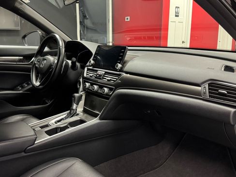 Used 2018 Honda Accord Sport image 27