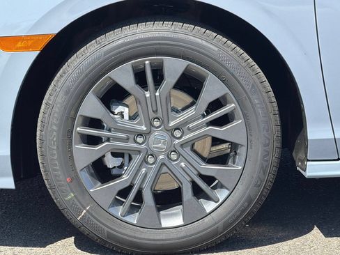 New 2026 Honda Odyssey Touring image 34