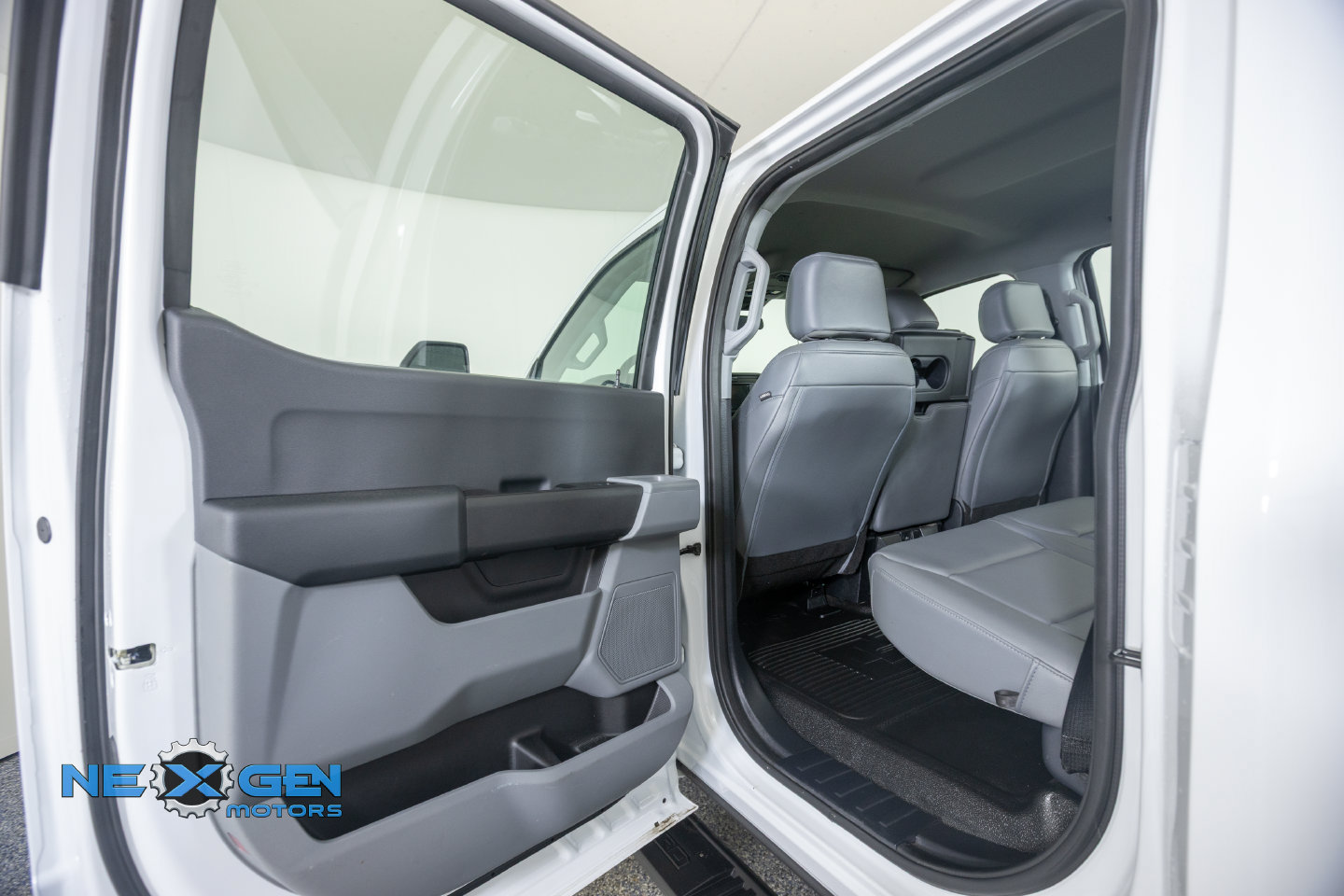 Used 2025 Ford F250 XL w/ XL Chrome Package AWD/4WD image 29
