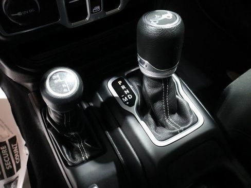 Certified 2018 Jeep Wrangler Unlimited Sahara w/ Cold Weather Group image 32