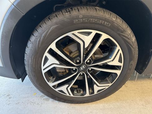 Used 2020 Hyundai Santa Fe Limited image 19