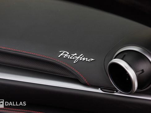 Used 2020 Ferrari Portofino RWD image 37