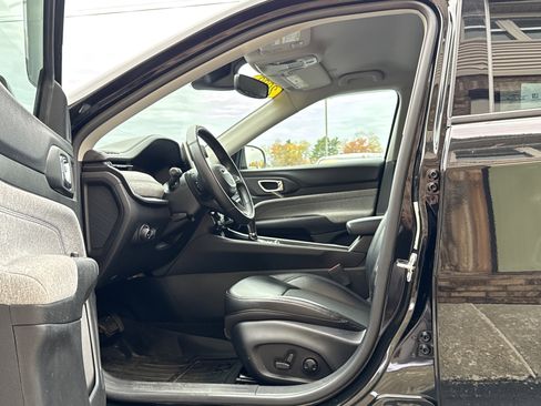 Used 2022 Jeep Compass Latitude w/ Convenience Group image 9