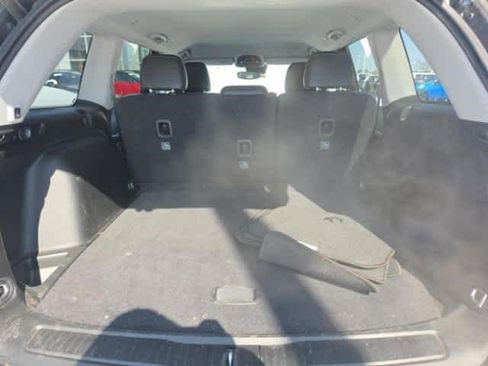 Used 2023 Jeep Grand Cherokee Limited w/ Black Appearance Package image 9