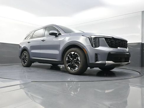 Used 2024 Kia Sorento S FWD image 30