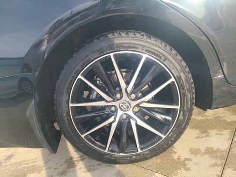 Used 2023 Toyota Camry SE w/ Cold Weather Package image 10