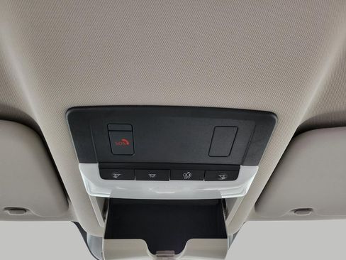 Used 2025 Nissan Rogue SV image 19