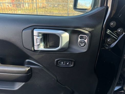 Used 2021 Jeep Wrangler Unlimited Rubicon image 21