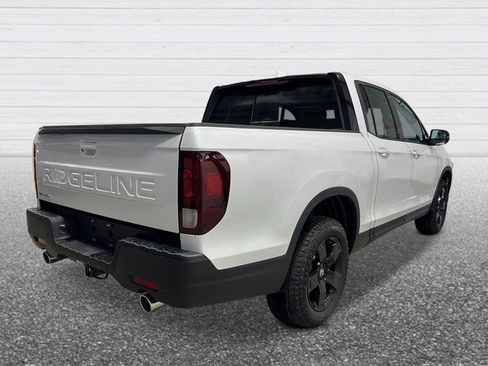 New 2026 Honda Ridgeline Black Edition image 6