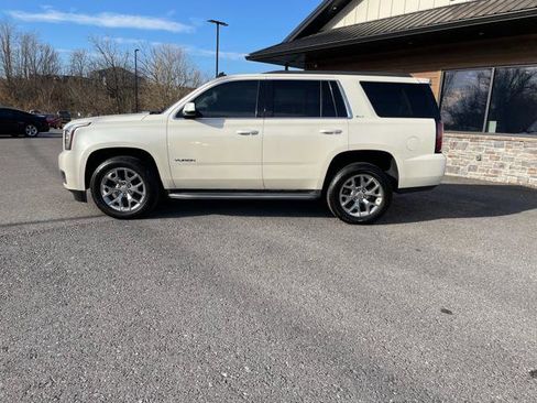 Used 2015 GMC Yukon SLT w/ Open Road Package image 3