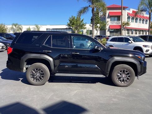 Used 2025 Toyota 4Runner SR5 image 3