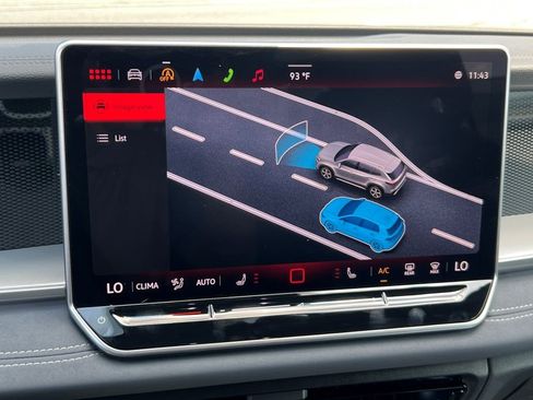 New 2025 Volkswagen Tiguan SE R-Line image 23