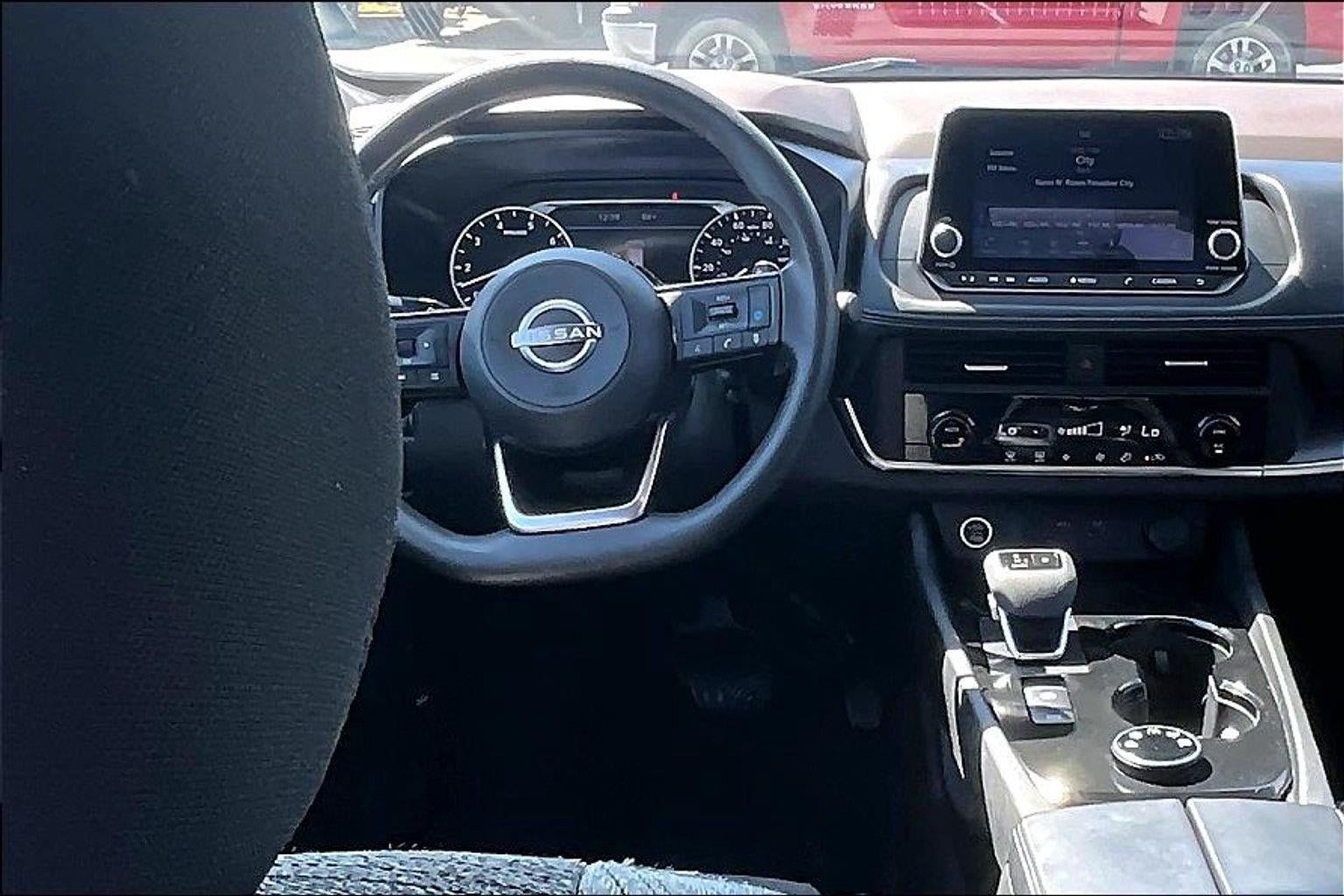 Used 2023 Nissan Rogue SV AWD/4WD image 5