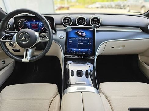 Used 2025 Mercedes-Benz C 300 4MATIC Sedan image 15