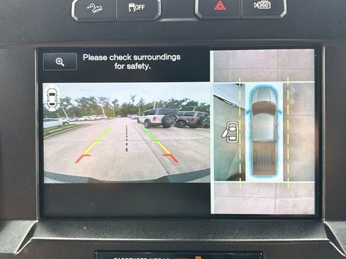 Used 2015 Ford F150 Platinum w/ Equipment Group 701A Luxury image 27