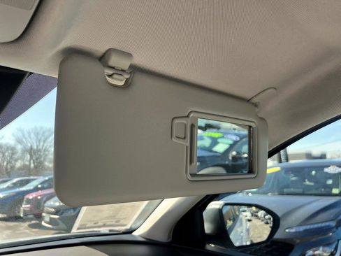 Certified 2025 Hyundai Tucson SE image 32