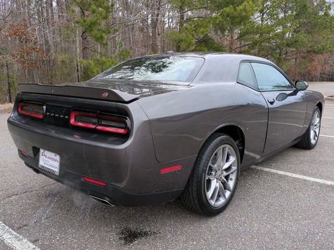 Used 2022 Dodge Challenger GT image 4
