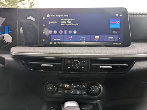 New 2026 Nissan Kicks SV w/ Cold Weather Package image 14