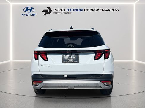 Certified 2025 Hyundai Tucson SEL FWD image 6