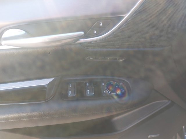 Used 2018 Cadillac XT5 Luxury w/ Driver Awareness Package AWD/4WD image 14