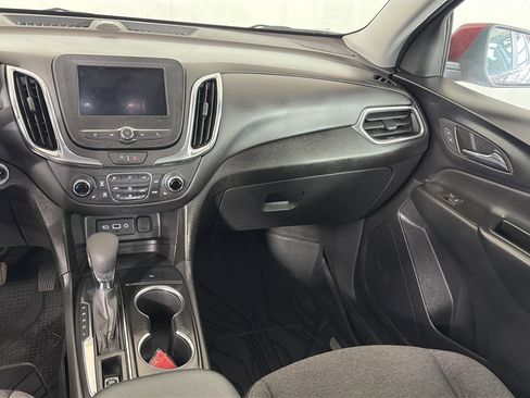 Used 2023 Chevrolet Equinox LT image 4