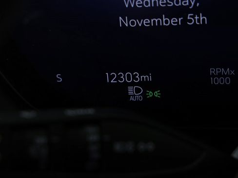 Certified 2025 Buick Envision Sport Touring image 26