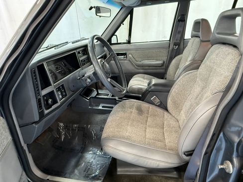 Used 1990 Jeep Cherokee Laredo RWD image 20