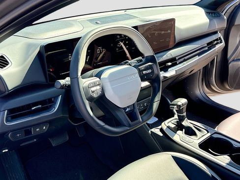 New 2026 Kia K4 GT-Line image 4