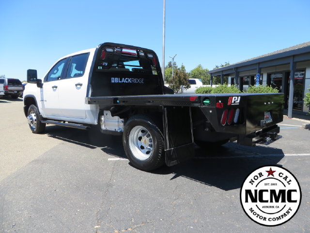 Used 2025 Chevrolet Silverado 3500 W/T AWD/4WD image 3