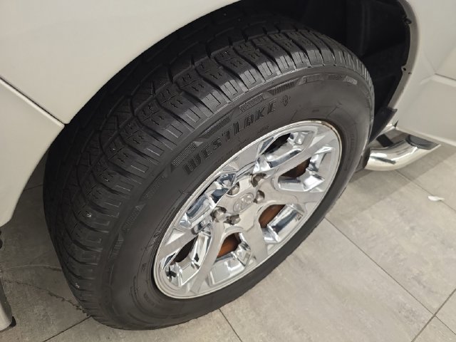 Used 2017 RAM 1500 Classic SLT RWD image 34