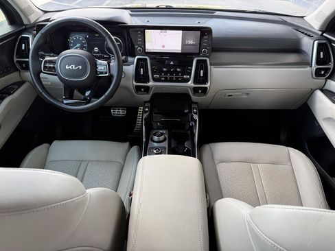 Used 2022 Kia Sorento AWD SX Prestige Plug-In Hybrid image 28