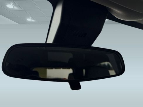 Used 2022 Chevrolet Equinox LT image 17