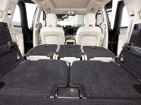 Certified 2023 Volvo XC90 B6 Core w/ Protection Package Premier AWD/4WD image 27