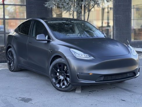Used 2020 Tesla Model Y Long Range image 7