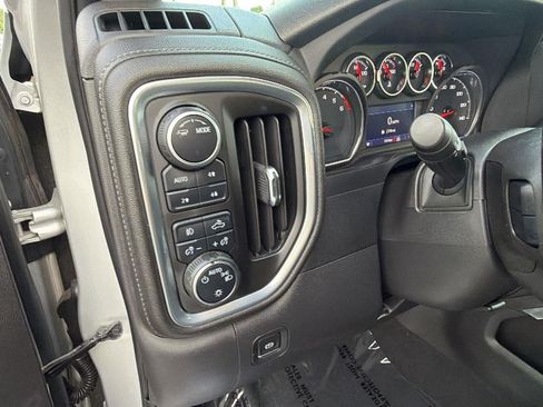 Used 2022 Chevrolet Silverado 1500 RST AWD/4WD image 26