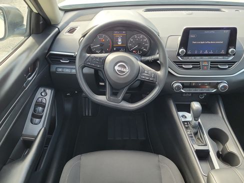 Certified 2025 Nissan Altima 2.5 S FWD image 15