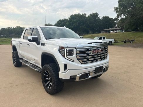 Used 2023 GMC Sierra 1500 Denali AWD/4WD image 8